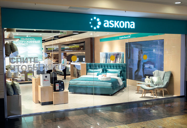 Askona представляет свой новый (еще более новый!) торговый формат. Площадка работает в московском ТРЦ «Афимолл». Вложения в проект составили около 350 тысяч долларов. 